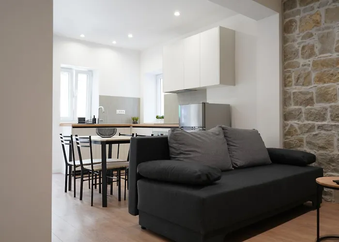 Daire Luxury Beachside Stobrec, 30m To Pebble Beach, Restaurants, Center Of Stobrec *